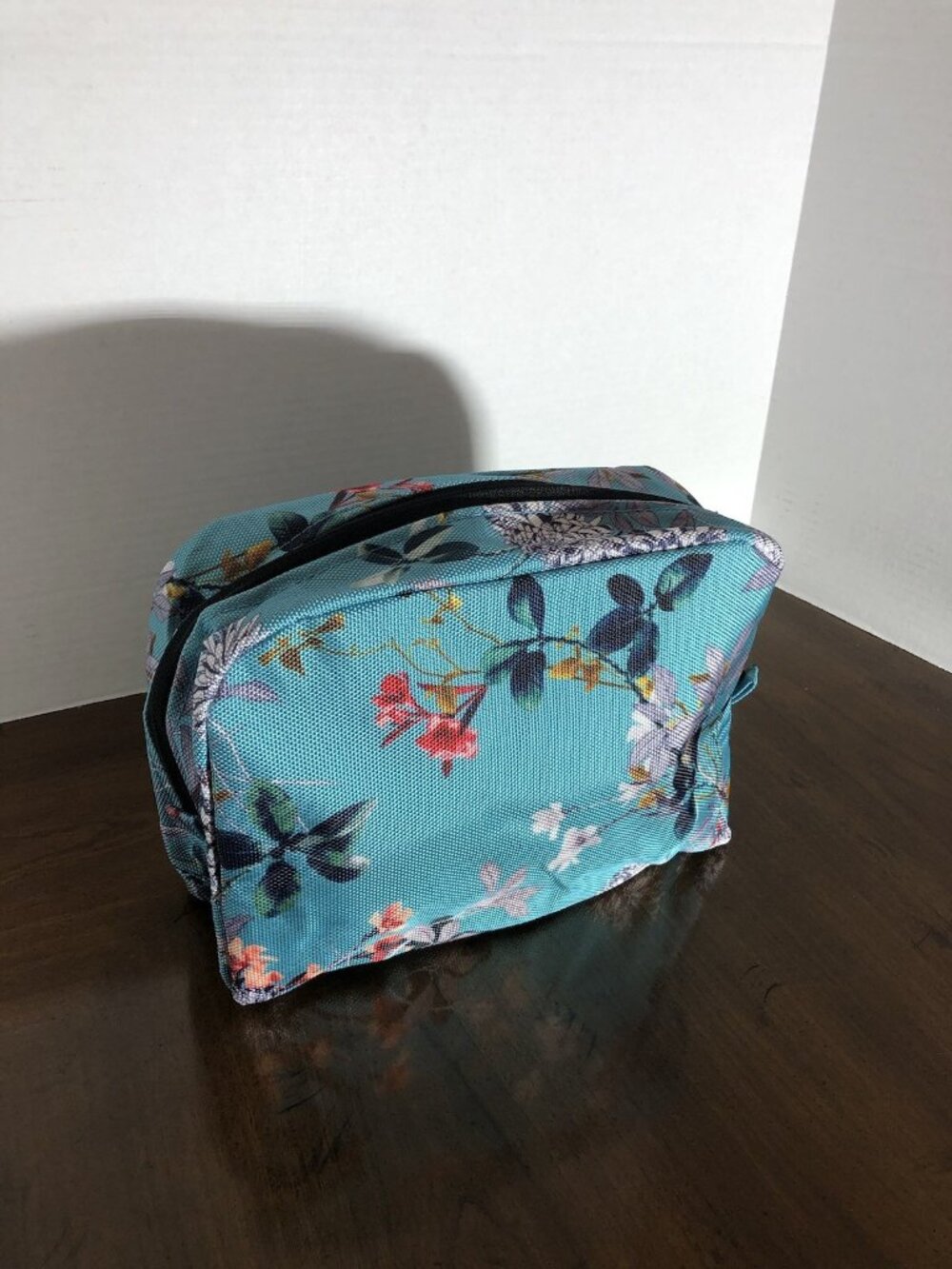 B & C Travel Toiletry Bag In Turquoise Floral 10” x 6” x 3”